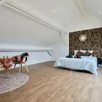 Мини-отель Le Grand Duplex Balneo 10 Minutes De La Gare Туркуэн