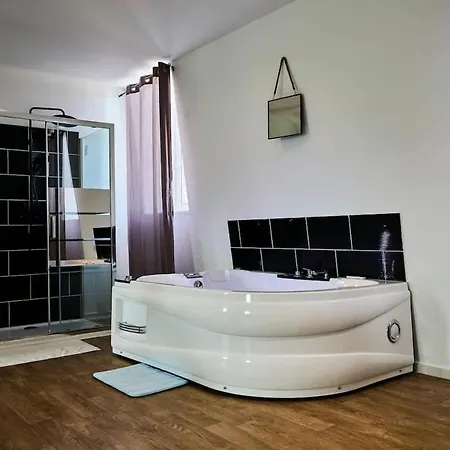 Le Grand Duplex Balneo 10 Minutes De La Gare Zajazd