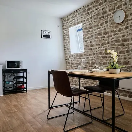 Herberg Le Grand Duplex Balneo 10 Minutes De La Gare *