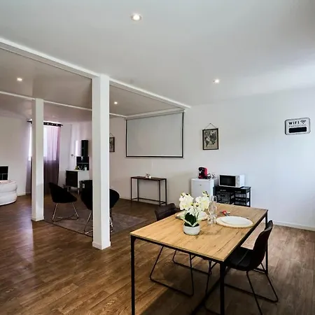 Le Grand Duplex Balneo 10 Minutes De La Gare Πανδοχείο Τουρκουάν