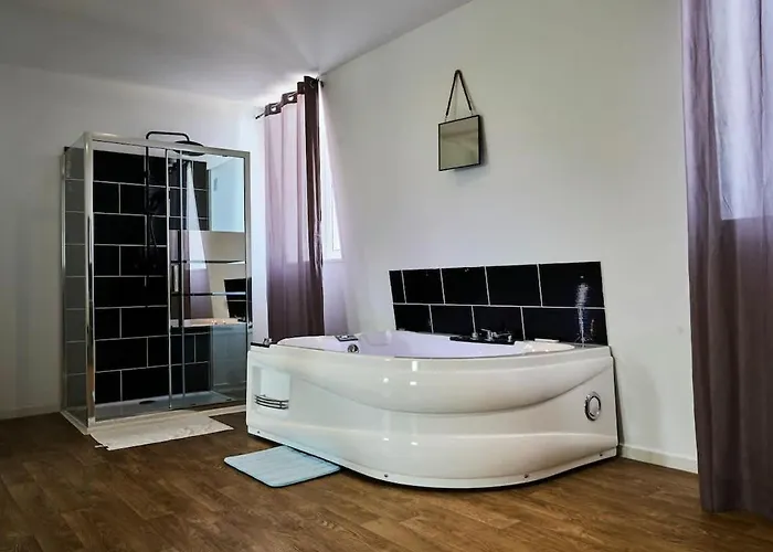 Le Grand Duplex Balneo 10 Minutes De La Gare Han/Misafirhane