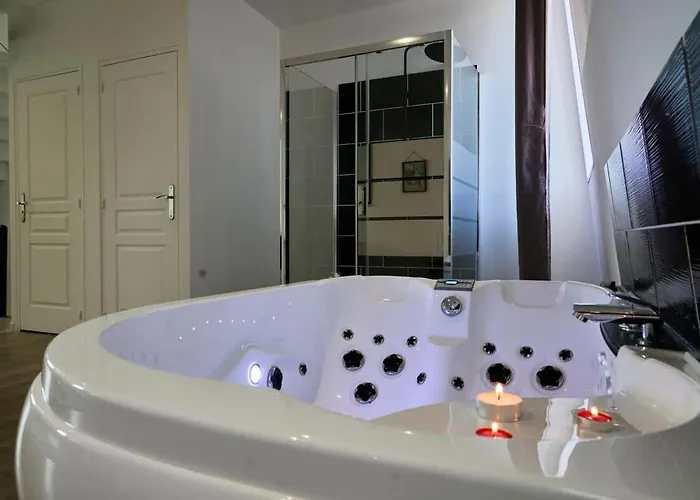 Herberg Le Grand Duplex Balneo 10 Minutes De La Gare *