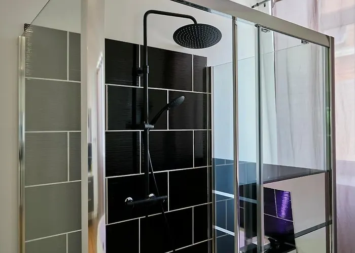 Le Grand Duplex Balneo 10 Minutes De La Gare Han/Misafirhane *